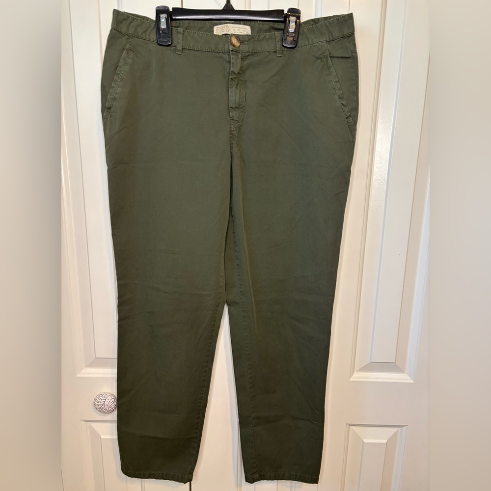 Zara Women's Olive Straight Leg Chino Pants Size 8